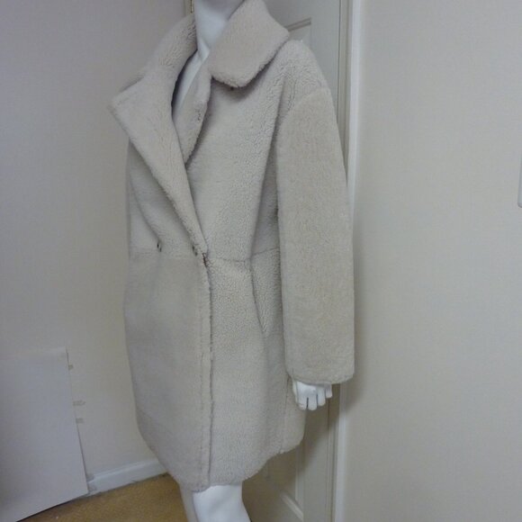 HiSO Gyro Reversible Genuine Shearling & Leather Coat - Picture 13 of 16